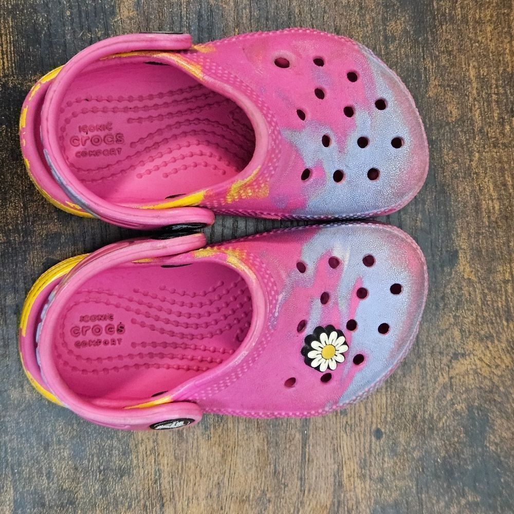 Crocs Pink Tie Dye purple yellow flower daisy gibbet Childs Size 6